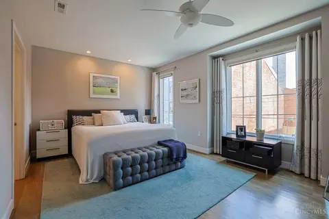 Bedroom - 1325 Republic St, Cincinnati, OH 45202 photo 1 of 6