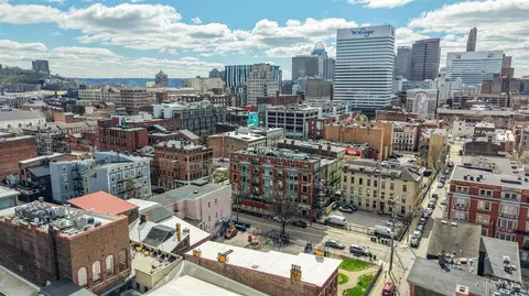View/Area - 1325 Republic St, Cincinnati, OH 45202 photo 2 of 14