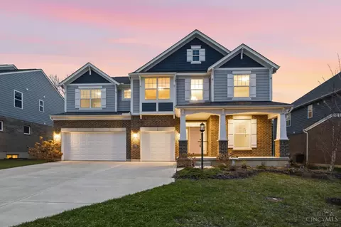 713 Newton Dr, Beavercreek, OH 45434