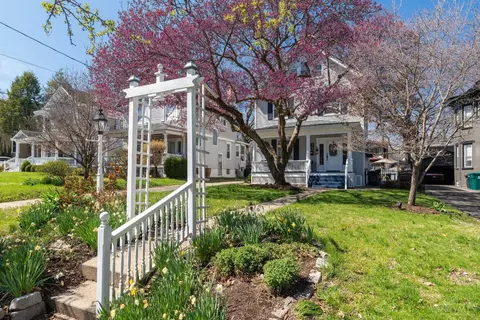 3767 Hyde Park Ave, Cincinnati, OH 45209