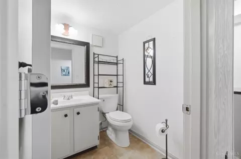 Bath - 9678 Iris Dr, West Chester, OH 45241 photo 1 of 7