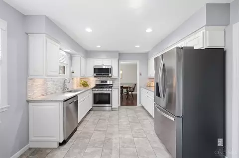 Kitchen - 9678 Iris Dr, West Chester, OH 45241 photo 1 of 5