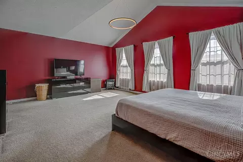 Bedroom - 1942 Chase Ave, Cincinnati, OH 45223 photo 1 of 9