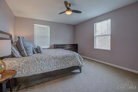 Bedroom - 1942 Chase Ave, Cincinnati, OH 45223 photo 3 of 9
