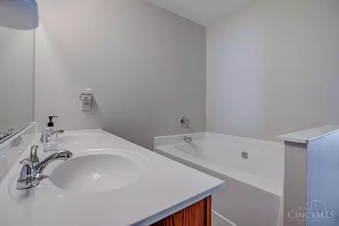 Bath - 1942 Chase Ave, Cincinnati, OH 45223 photo 2 of 4