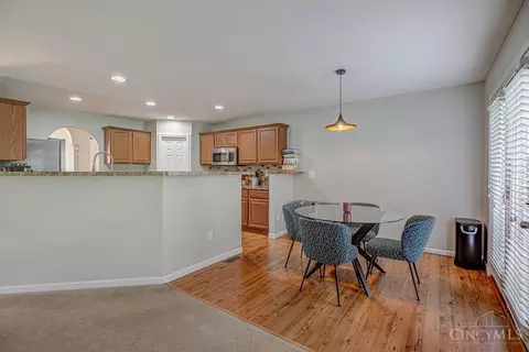 Dining - 1942 Chase Ave, Cincinnati, OH 45223 photo 4 of 5