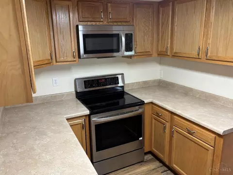 Kitchen - 362 Second St, Morrow, OH 45152 photo 2 of 4