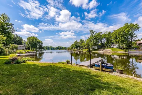 1118 Stuttgart Dr, Fayetteville, OH 45118