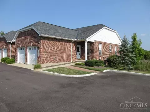 5528 Timber Way Dr, Cincinnati, OH 45238