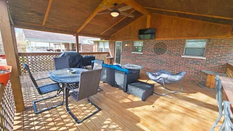 Exterior - 3301 Linsan Dr, Cincinnati, OH 45239 photo 5 of 6