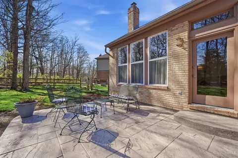 Exterior - 1502 Huntcrest Dr, Cincinnati, OH 45255 photo 9 of 15