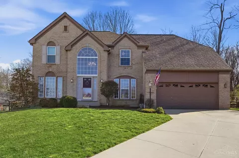 Exterior - 1502 Huntcrest Dr, Cincinnati, OH 45255 photo 2 of 15