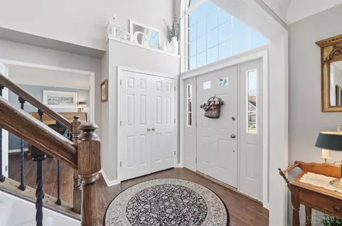 Entry Way - 1502 Huntcrest Dr, Cincinnati, OH 45255 photo 3 of 8
