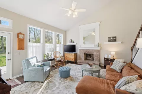 Living - 1502 Huntcrest Dr, Cincinnati, OH 45255 photo 1 of 4