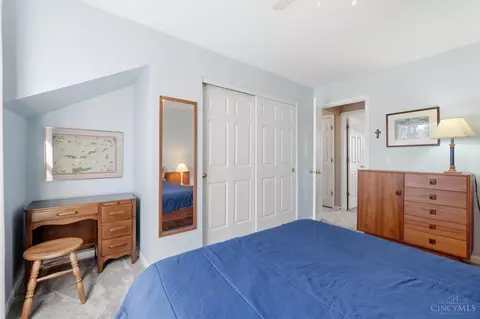 Bedroom - 1502 Huntcrest Dr, Cincinnati, OH 45255 photo 11 of 11