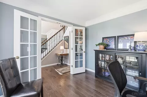 Entry Way - 1502 Huntcrest Dr, Cincinnati, OH 45255 photo 5 of 8