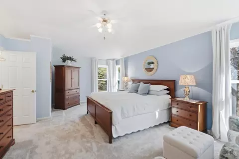 Bedroom - 1502 Huntcrest Dr, Cincinnati, OH 45255 photo 1 of 11