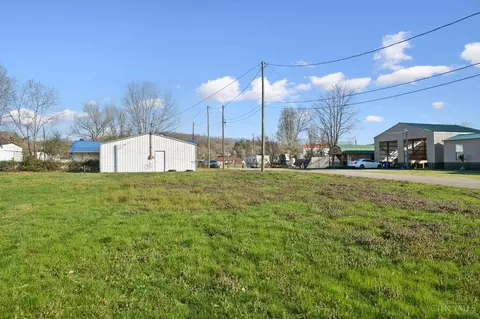 301 Second St, Manchester, OH 45144