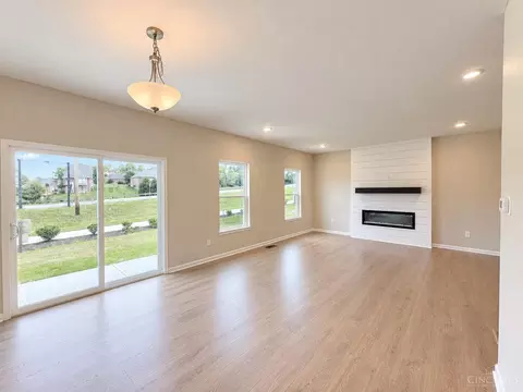 Living - 58 Chestnut St, Springboro, OH 45066 photo 1 of 1