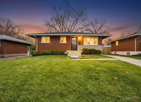 3452 Tangent Dr, Cheviot, OH 45211