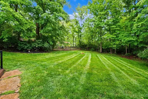 Exterior - 6975 Perthview Dr, Cincinnati, OH 45244 photo 9 of 9