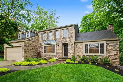 6975 Perthview Dr, Cincinnati, OH 45244