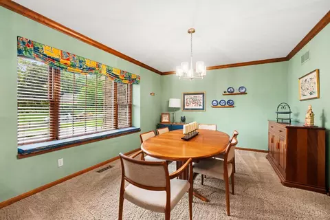 Dining - 6975 Perthview Dr, Cincinnati, OH 45244 photo 2 of 3