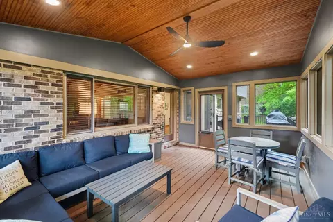 Exterior - 6975 Perthview Dr, Cincinnati, OH 45244 photo 6 of 9
