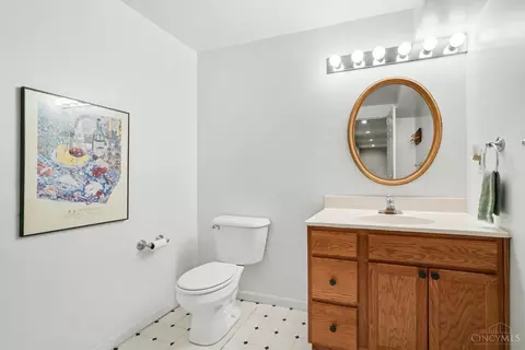 Bath - 6975 Perthview Dr, Cincinnati, OH 45244 photo 6 of 6