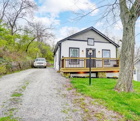 393 Clark St, Batavia, OH 45103