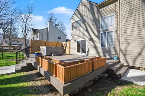 Exterior - 1004 Vixen Dr, Cincinnati, OH 45245 photo 3 of 9