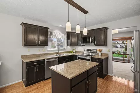 Kitchen - 1004 Vixen Dr, Cincinnati, OH 45245 photo 2 of 3