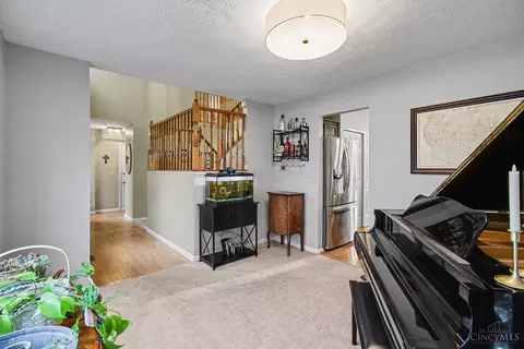 Entry Way - 1004 Vixen Dr, Cincinnati, OH 45245 photo 1 of 4