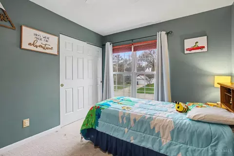 Bedroom - 1004 Vixen Dr, Cincinnati, OH 45245 photo 6 of 8