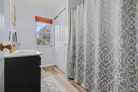 Bath - 1004 Vixen Dr, Cincinnati, OH 45245 photo 4 of 5