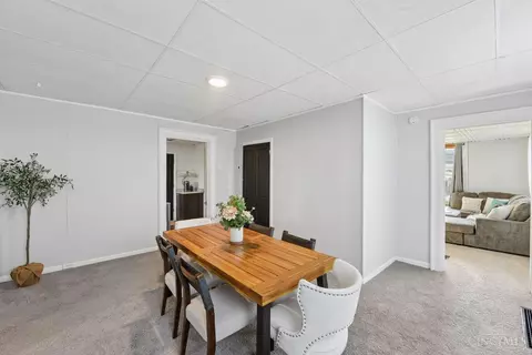 Dining - 915 Third St, Reading, OH 45215 photo 2 of 3