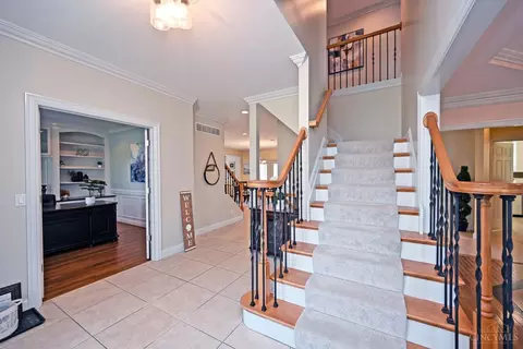 Entry Way - 6323 Tarton Fields Ln, Mason, OH 45040 photo 2 of 5