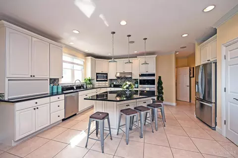 Kitchen - 6323 Tarton Fields Ln, Mason, OH 45040 photo 4 of 7