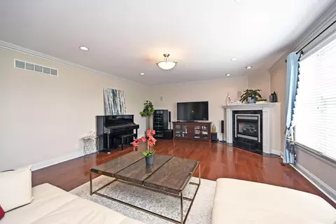 Living - 6323 Tarton Fields Ln, Mason, OH 45040 photo 1 of 2