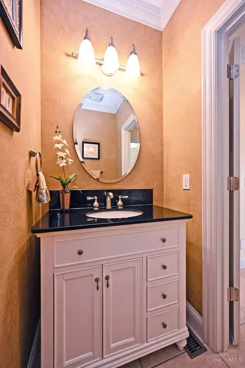 Bath - 6323 Tarton Fields Ln, Mason, OH 45040 photo 1 of 12