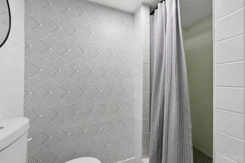 Bath - 3827 Thornton Dr, Cincinnati, OH 45236 photo 2 of 2