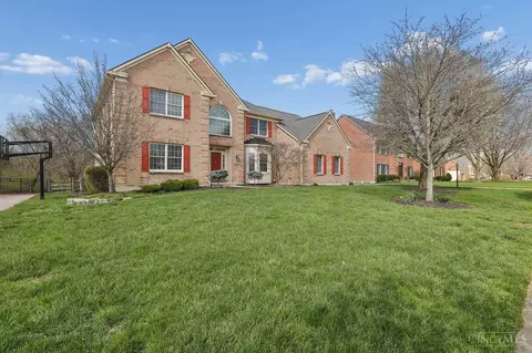 8451 Beckett Pointe Dr, West Chester, OH 45069