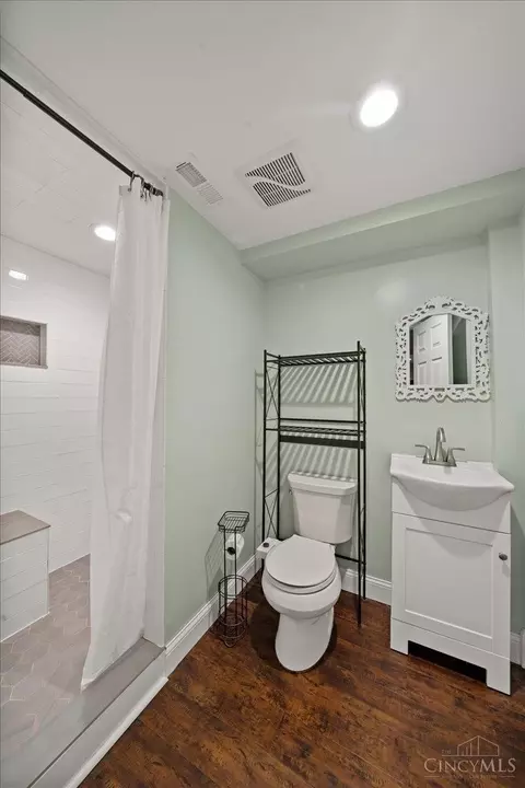 Bath - 113 Siebenthaler Ave, Reading, OH 45215 photo 2 of 2
