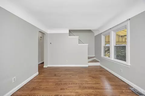 Living - 62 Laurel Ave, Cincinnati, OH 45216 photo 2 of 4