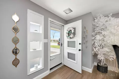 Entry Way - 39 Hermay Dr, Hamilton, OH 45013 photo 1 of 7