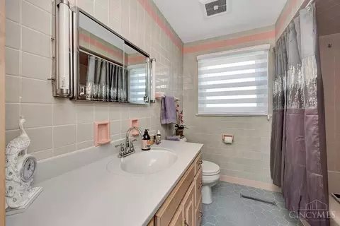 Bath - 39 Hermay Dr, Hamilton, OH 45013 photo 1 of 2