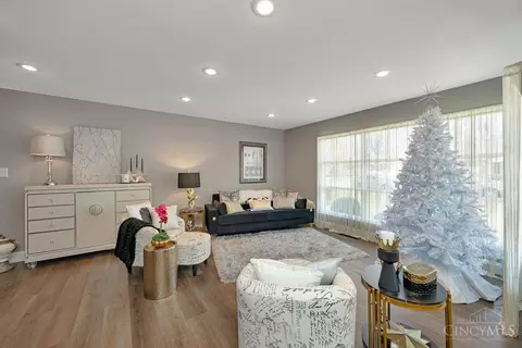 Living - 39 Hermay Dr, Hamilton, OH 45013 photo 1 of 2
