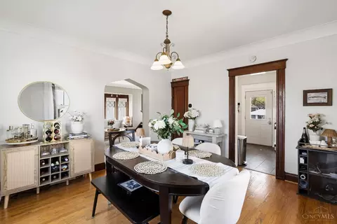 Dining - 2711 Arbor Ave, Cincinnati, OH 45209 photo 1 of 2