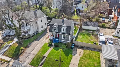 View/Area - 2711 Arbor Ave, Cincinnati, OH 45209 photo 1 of 3