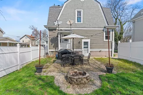 Exterior - 2711 Arbor Ave, Cincinnati, OH 45209 photo 7 of 12